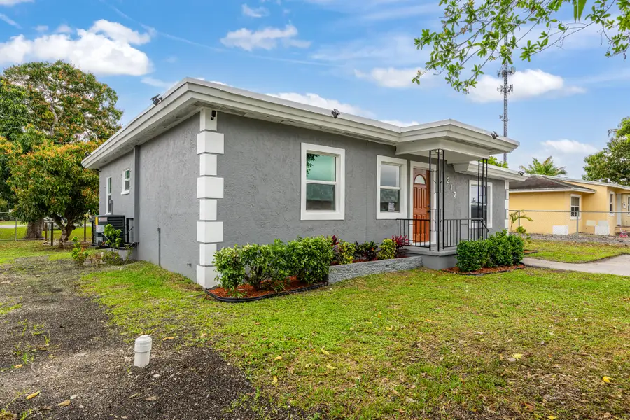 217 NW 14th Street, Belle Glade, FL 33430 - #3