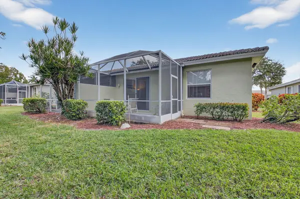 10612 Royal Caribbean Circle, Boynton Beach, FL 33437