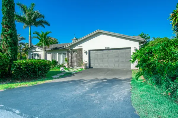 4507 Norfolk Island Pine Drive, Tamarac, FL 33319