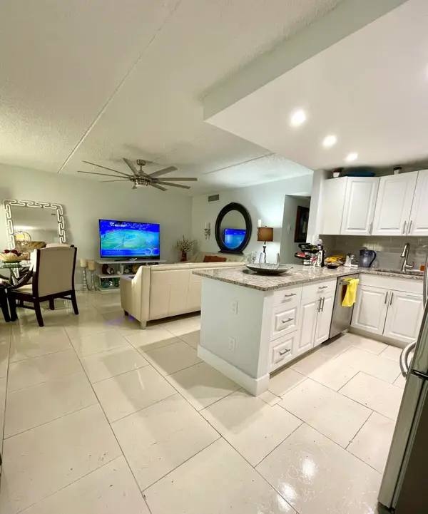 3200 Springdale Boulevard #107, Palm Springs, FL 33461