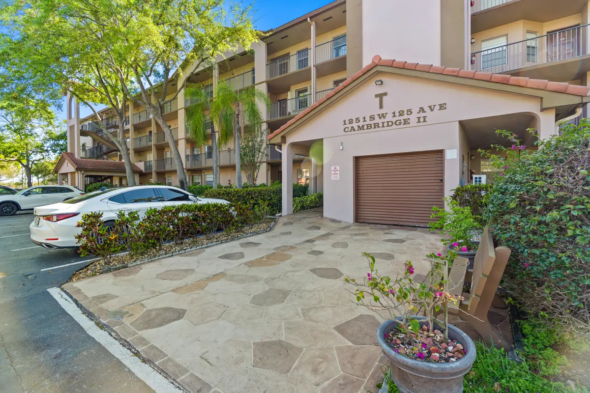 1251 SW 125th Avenue #105t, Pembroke Pines, FL 33027 - #1