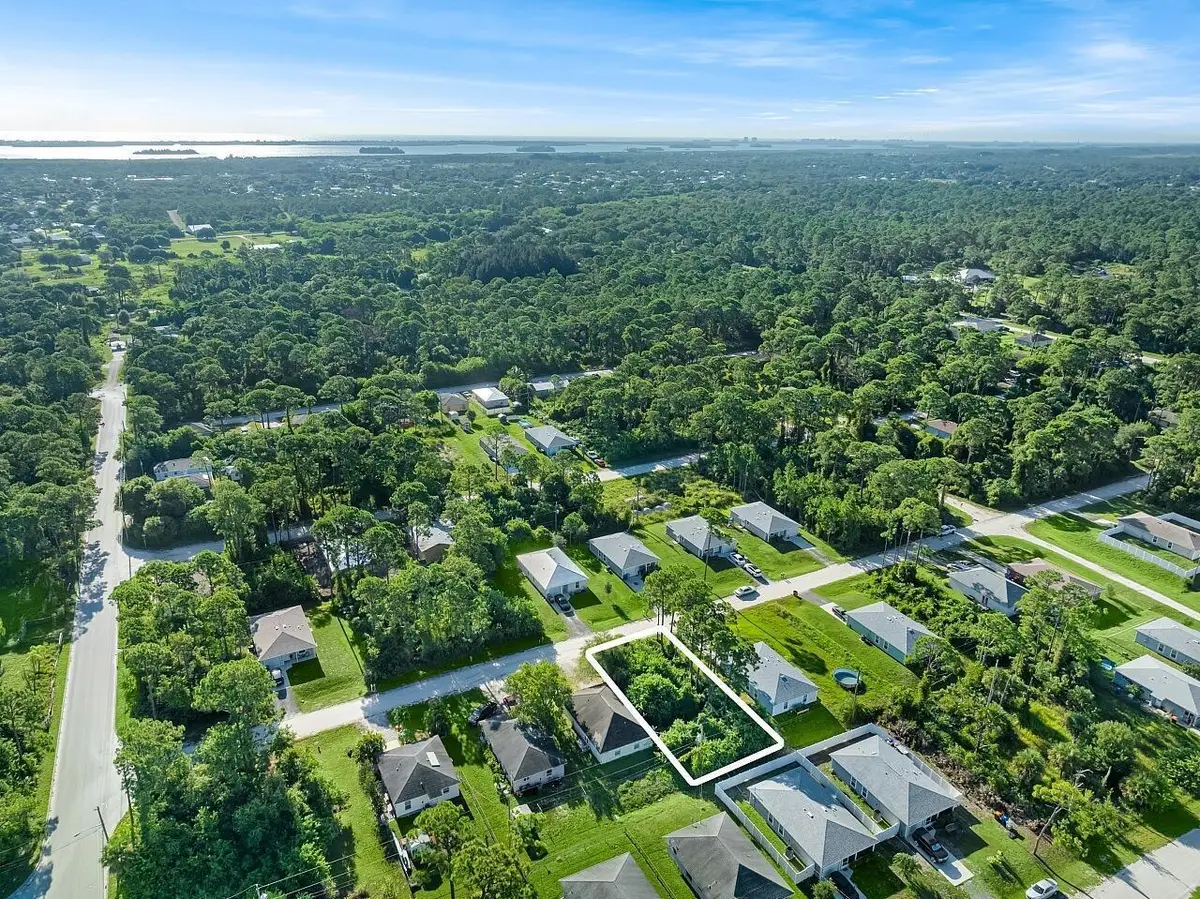 1145 10th Court Sw, Vero Beach, FL 32962 - #1