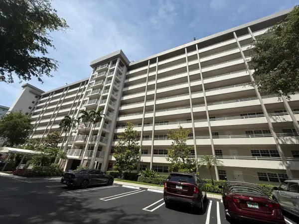 605 Oaks Drive #602, Pompano Beach, FL 33069