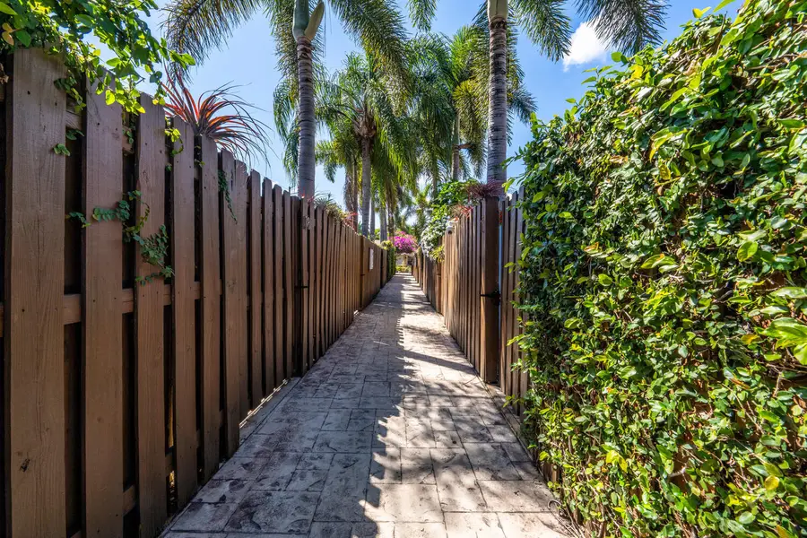 1200 NE 17th Court #1, Fort Lauderdale, FL 33305 - #2