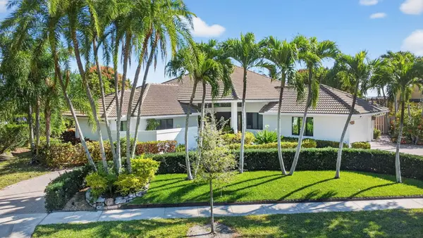 2410 Embassy Drive, West Palm Beach, FL 33401
