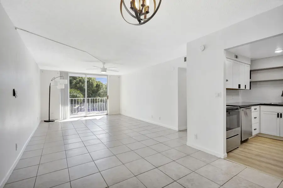 500 Executive Center Drive #3-j, West Palm Beach, FL 33401 - #2