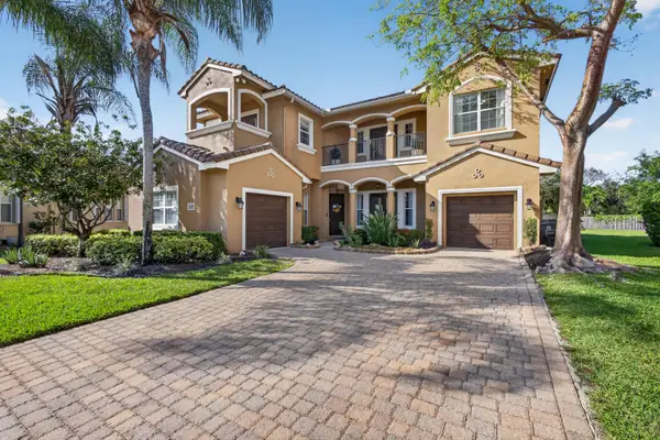 659 Cresta Circle, West Palm Beach, FL 33413
