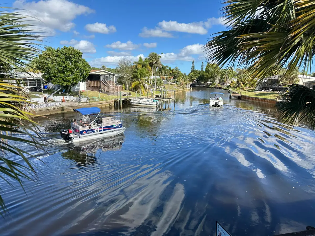 121 SE Paradise Place, Stuart, FL 34997 - #1