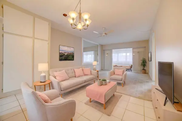 1117 Lake Terrace #210, Boynton Beach, FL 33426