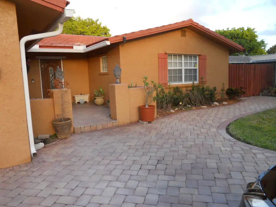 2755 NW 84th Avenue, Coral Springs, FL 33065 - #2