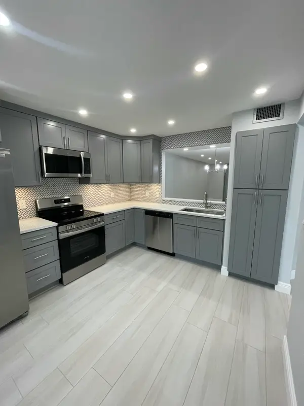 6698 10th Avenue N, ,, FL 33467