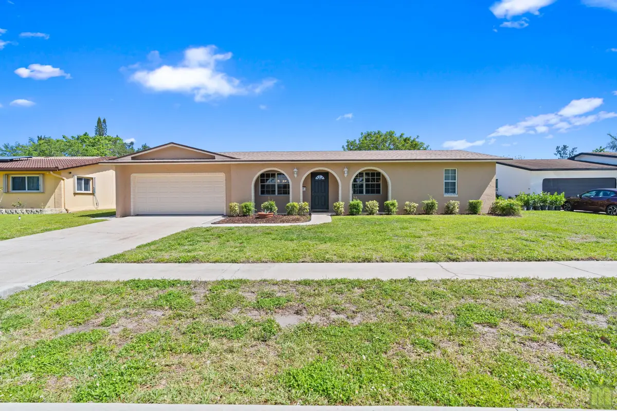 260 Lake Drive, Coconut Creek, FL 33066 - #1