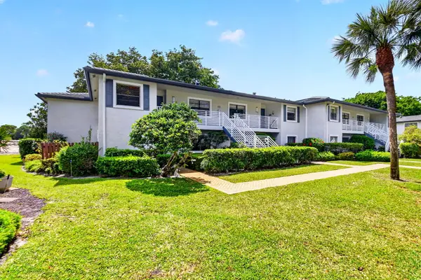 10 Southport Lane #A, Boynton Beach, FL 33436