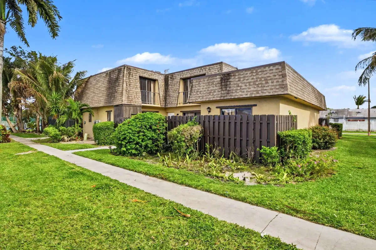 4102 Waterview Circle, Palm Springs, FL 33461 - #1
