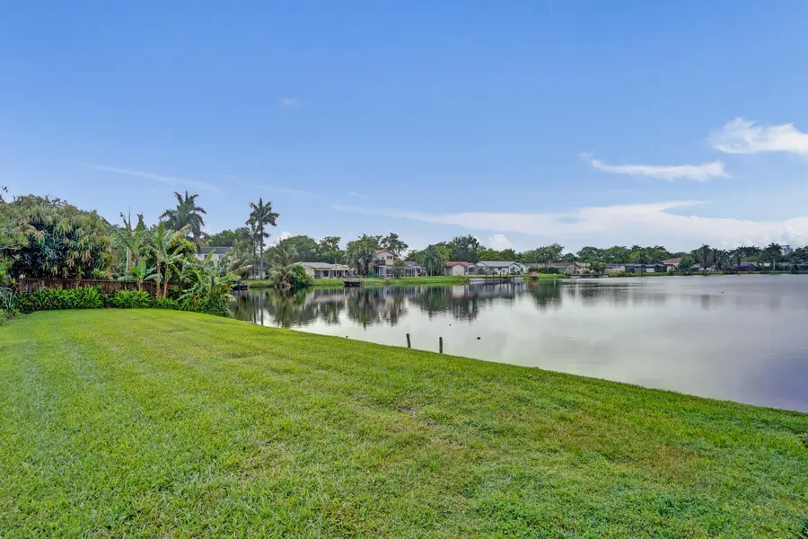 1721 SW 69th Avenue, Plantation, FL 33317 - #3