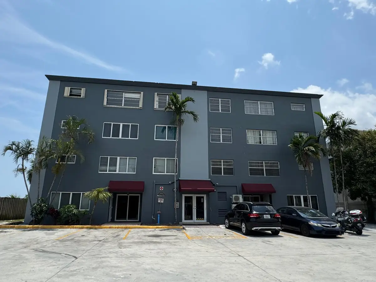 1060 Crystal Lake Drive #101, Deerfield Beach, FL 33064 - #1