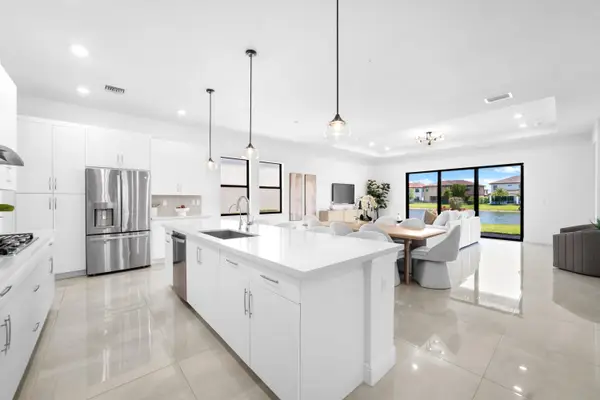 12260 N Baypoint Circle, Parkland, FL 33076