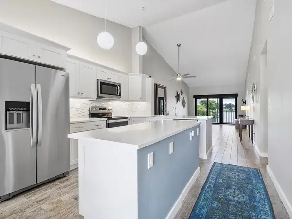 3200 NW 46th Street #203, Oakland Park, FL 33309