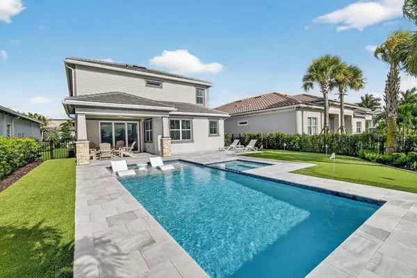 10764 Northbrook Circle, Palm Beach Gardens, FL 33412
