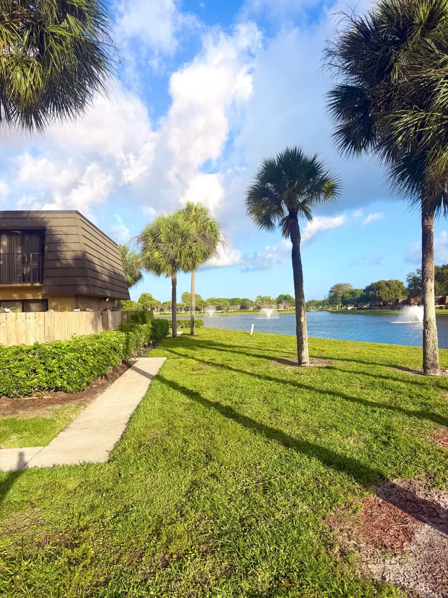 812 8th Way, West Palm Beach, FL 33407 - #2