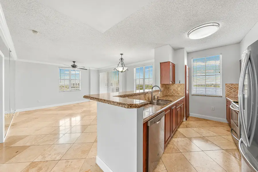 616 Clearwater Park Road #913, West Palm Beach, FL 33401 - #2