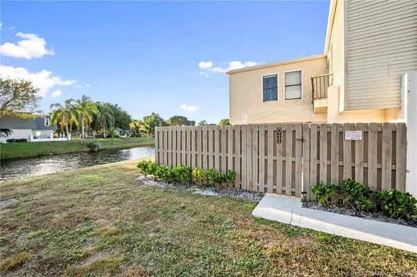 1600 Shaker Circle, Wellington, FL 33414