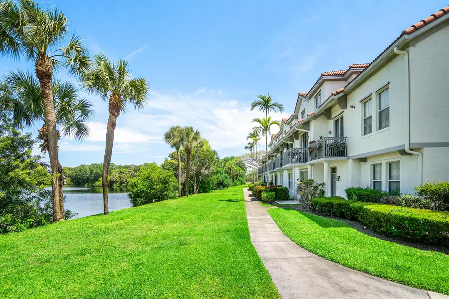 2052 Alta Meadows Lane #Apt 2212, Delray Beach, FL 33444 - #3