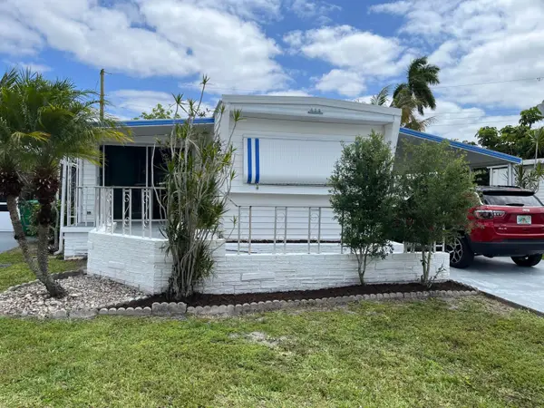 8510 SW 18th Place, Davie, FL 33324