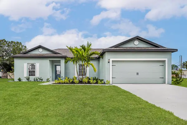 8835 W 98th Avenue, Vero Beach, FL 32967