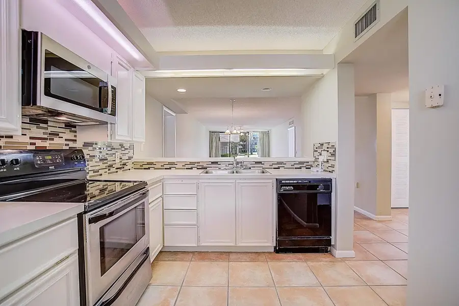 2441 Village Boulevard #102, West Palm Beach, FL 33409 - #2