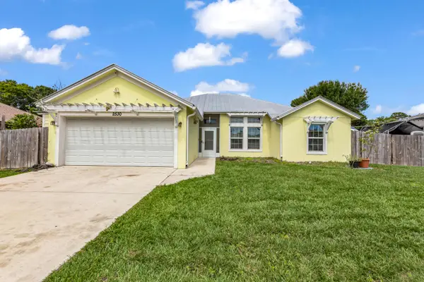 2530 SE Hemsing Street, Port St Lucie, FL 34984