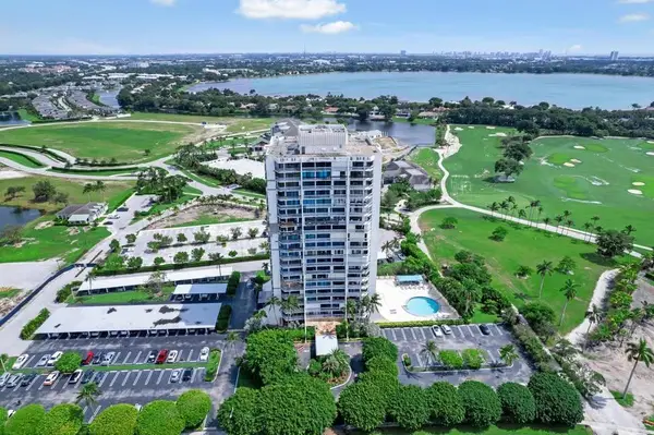 2400 Presidential Way #1206, West Palm Beach, FL 33401