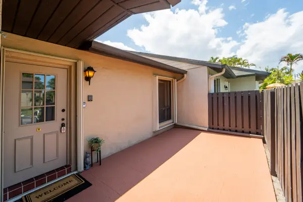 705 Sunny Pine Way #F, ,, FL 33415