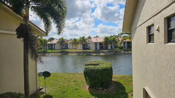 1517 Lake Crystal Drive #E, West Palm Beach, FL 33411