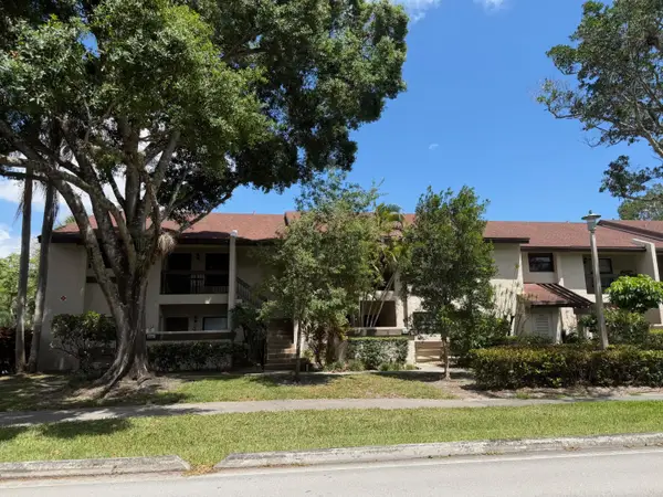 2664 NW 42nd Avenue, Coconut Creek, FL 33066