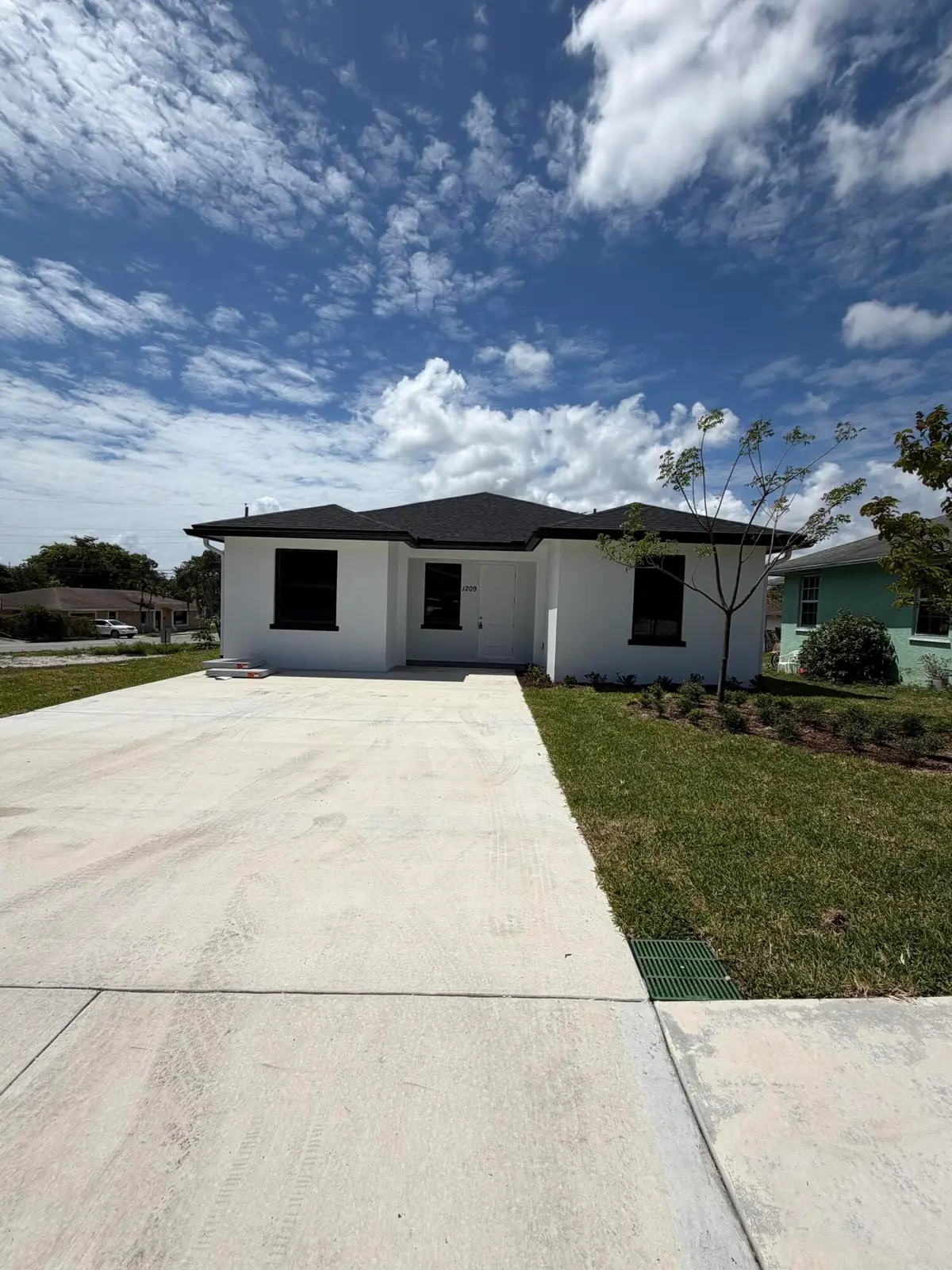 1209 W 33rd Street, Riviera Beach, FL 33404 - #1