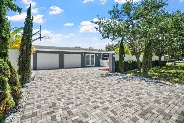 5496 NE 22nd Avenue, Fort Lauderdale, FL 33308