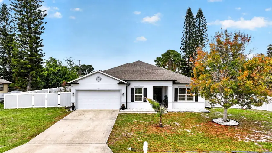 491 SE Lancaster Avenue, Port Saint Lucie, FL 34984 - #3