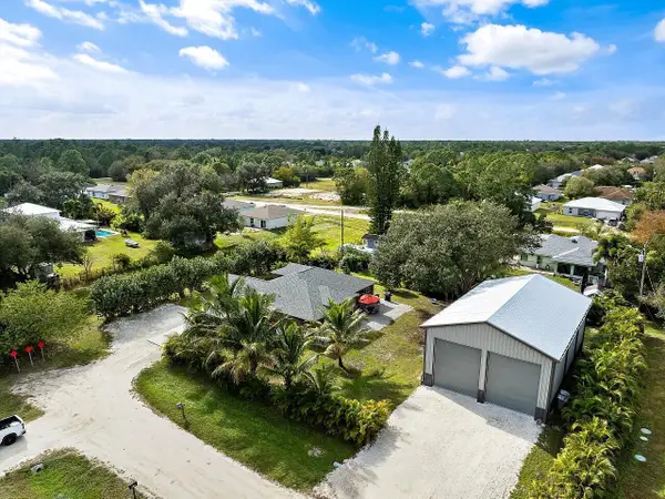 8015 97th Court, Vero Beach, FL 32967