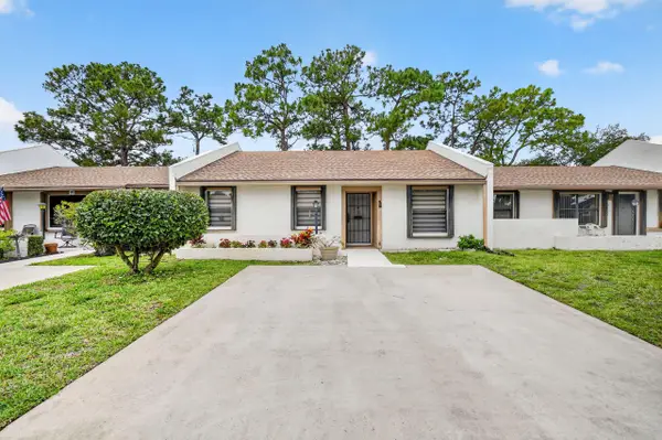 6105 Fairfield Circle, ,, FL 33463