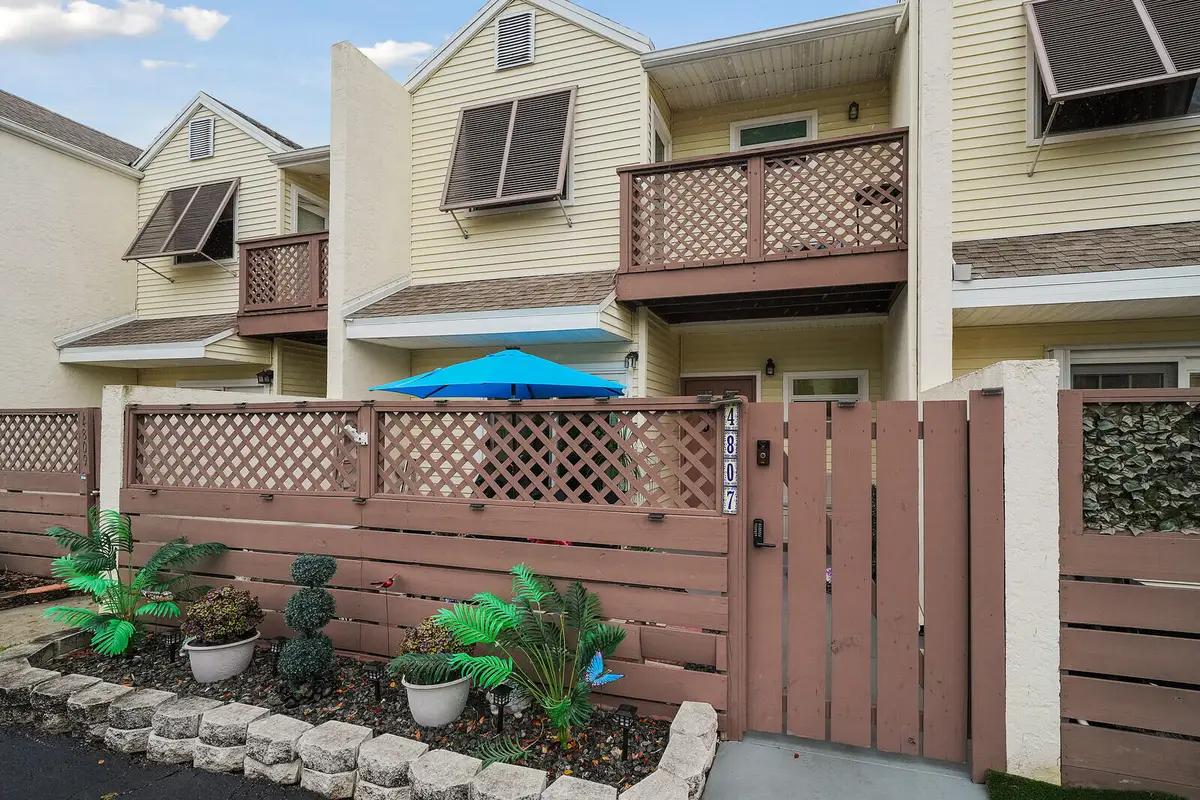 4807 S Hemingway Circle, Margate, FL 33063 - #1