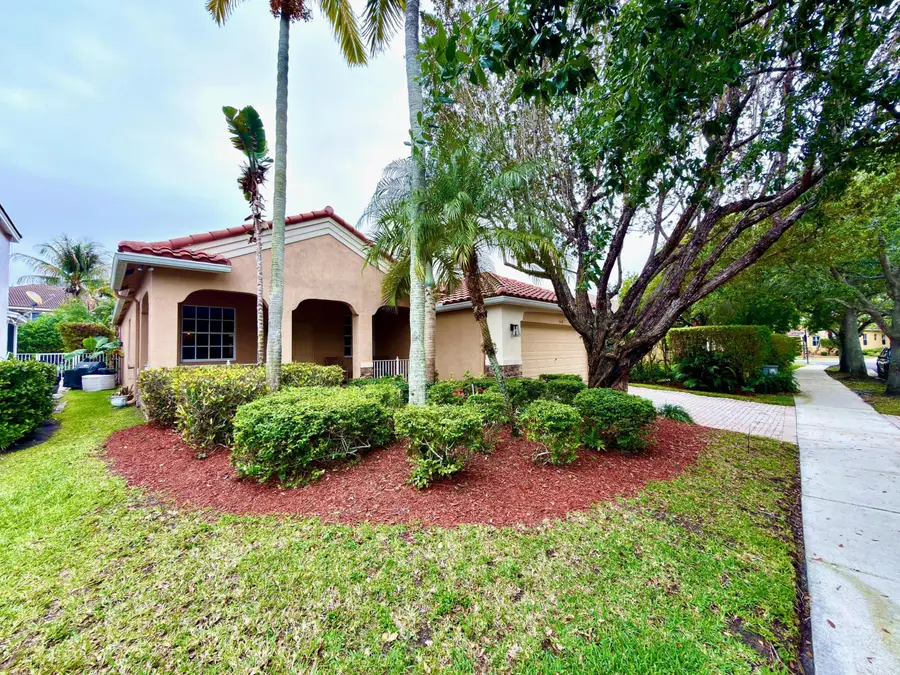 1618 Royal Grove Way, Weston, FL 33327 - #2