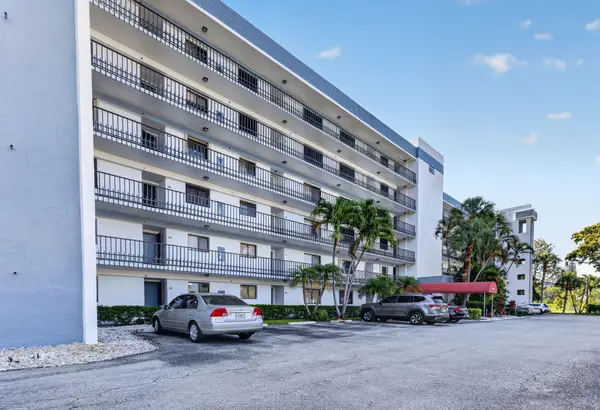 7770 Tahiti Lane #102, Lake Worth, FL 33467