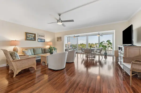 555 SE 6th Avenue #3d, Delray Beach, FL 33483