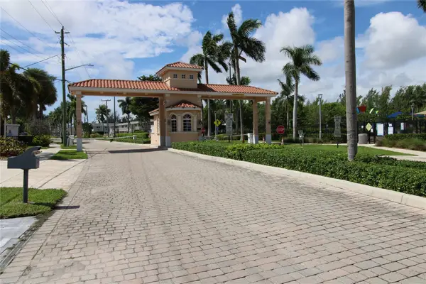 600 Layne Boulevard #119, Hallandale Beach, FL 33009