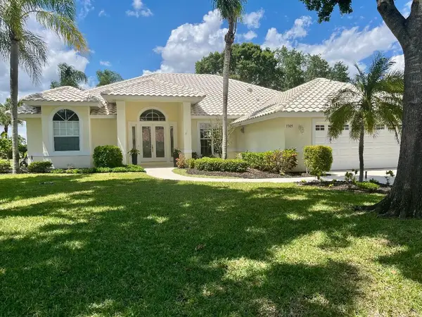 1305 SW Bent Pine Cove, Port St Lucie, FL 34986
