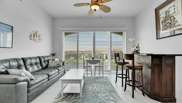 1 Harbour Isle Drive E #Ph2, Hutchinson Island, FL 34949