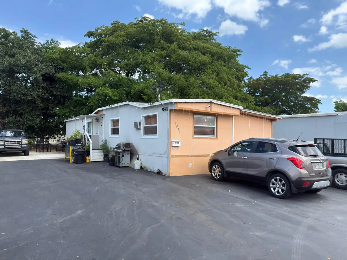 1085 SW 127th Court, Miami, FL 33184 - #1
