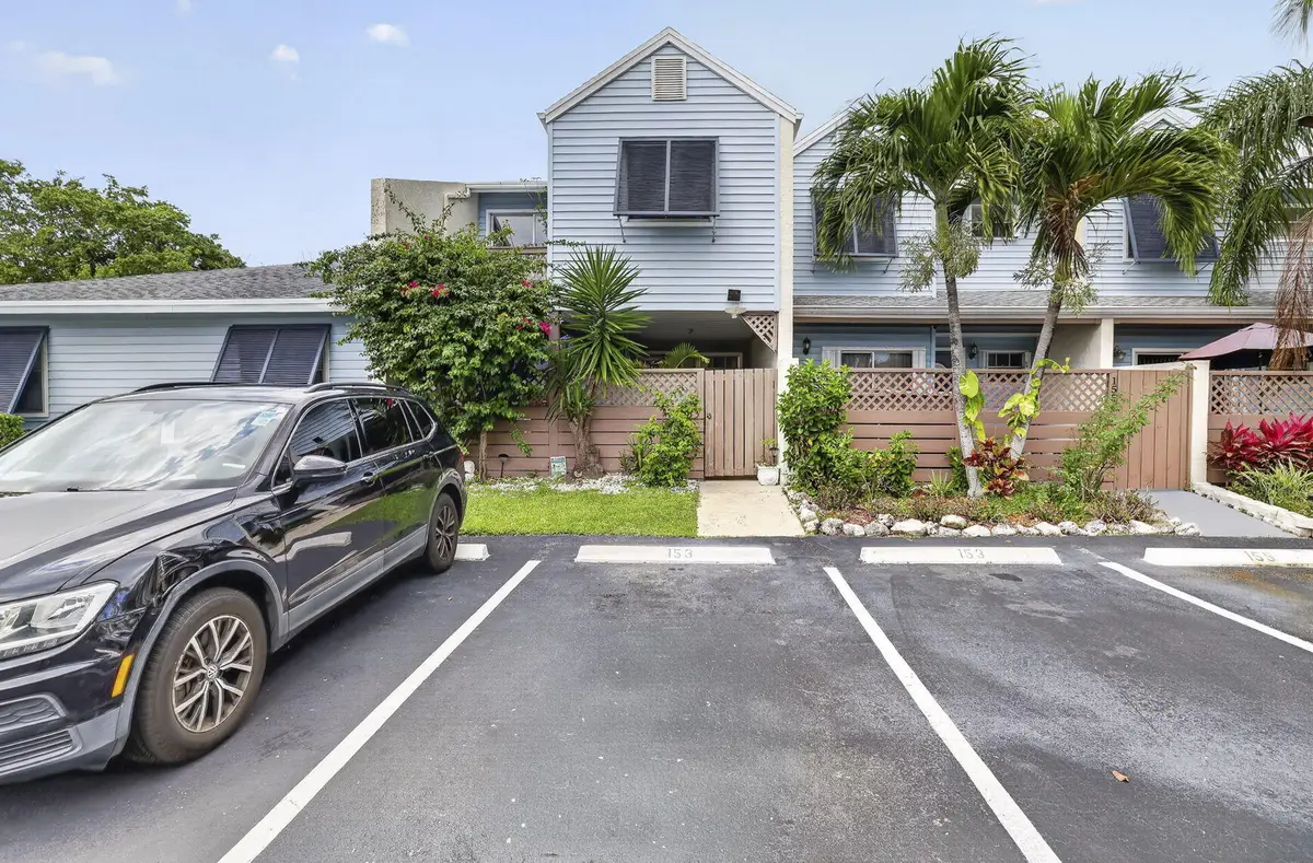 153 W Hemingway Circle W, Margate, FL 33063 - #1