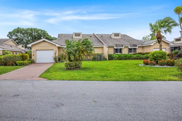 6888 Fountains Circle, Lake Worth, FL 33467
